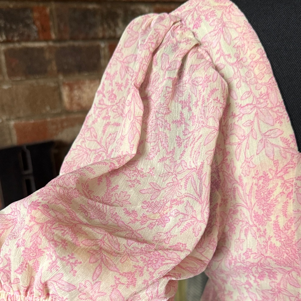 Chic Pink Paisley Midi Dress - Picture 3 of 4